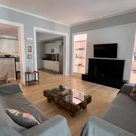 Apartment The Elegant Summer House